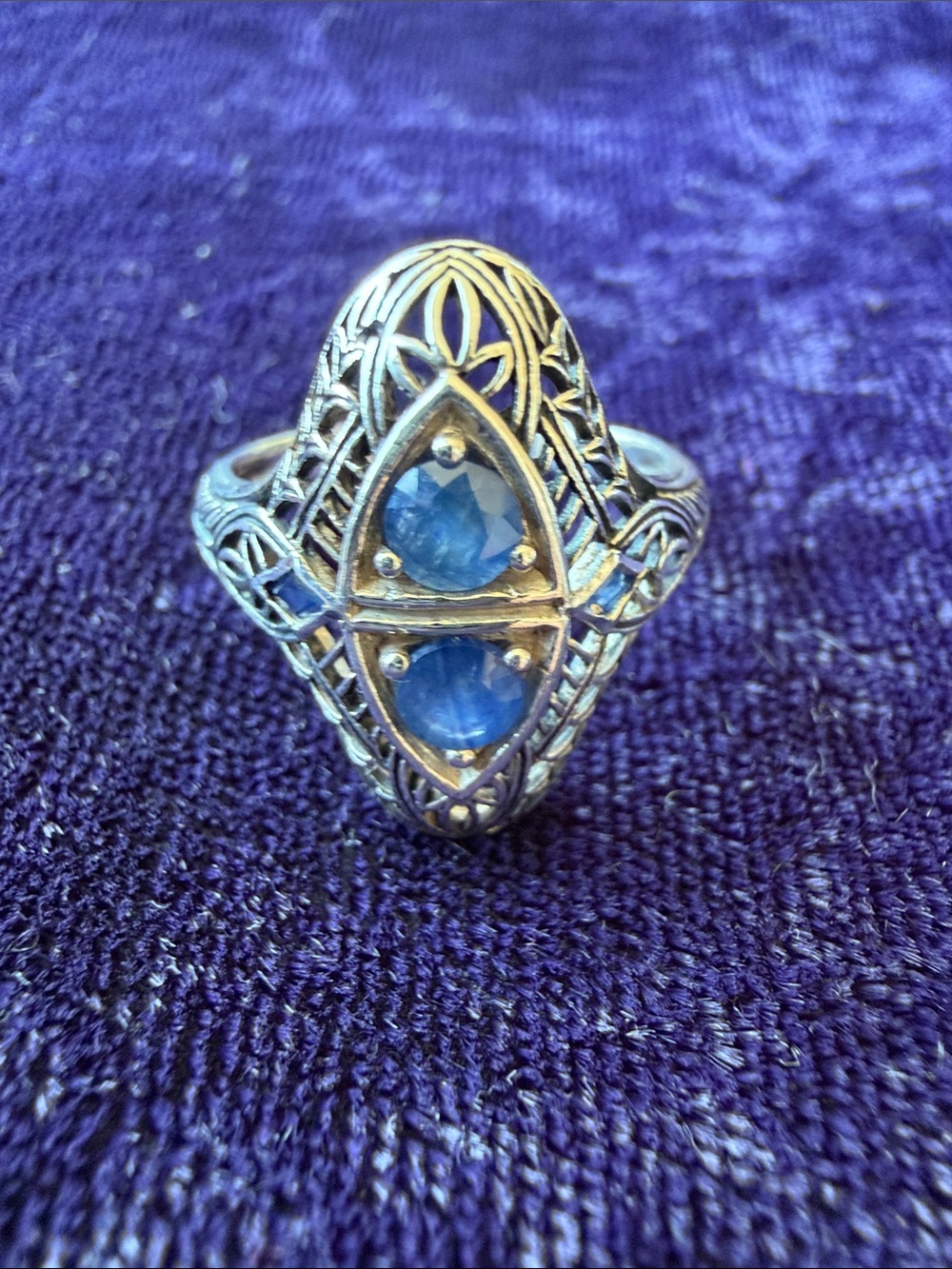 Vintage 925 Sterling Silver Filigree  Ring natural unheated blue sapphires